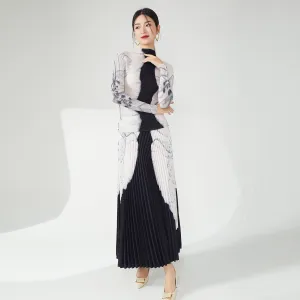 2025 Fashion women's clothing high-end sense light luxury pleated suit design sense niche smudged national style top pleated skirt two-piece set