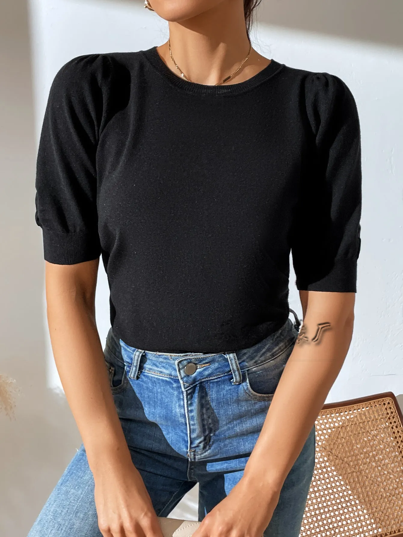 2025 spring and summer  new round neck knitted pleated  New short-sleeved solid color Popular trade women's knitted sweater
