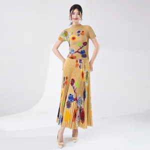 2025 Women's clothing spring and summer wear a complete set of high-end printed slim-fit T-shirt big pendulum skirt pleated two-piece set