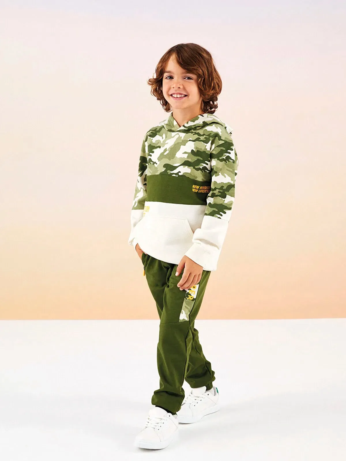 Boys Jogger Sweatpants With Elastic Waist Printed