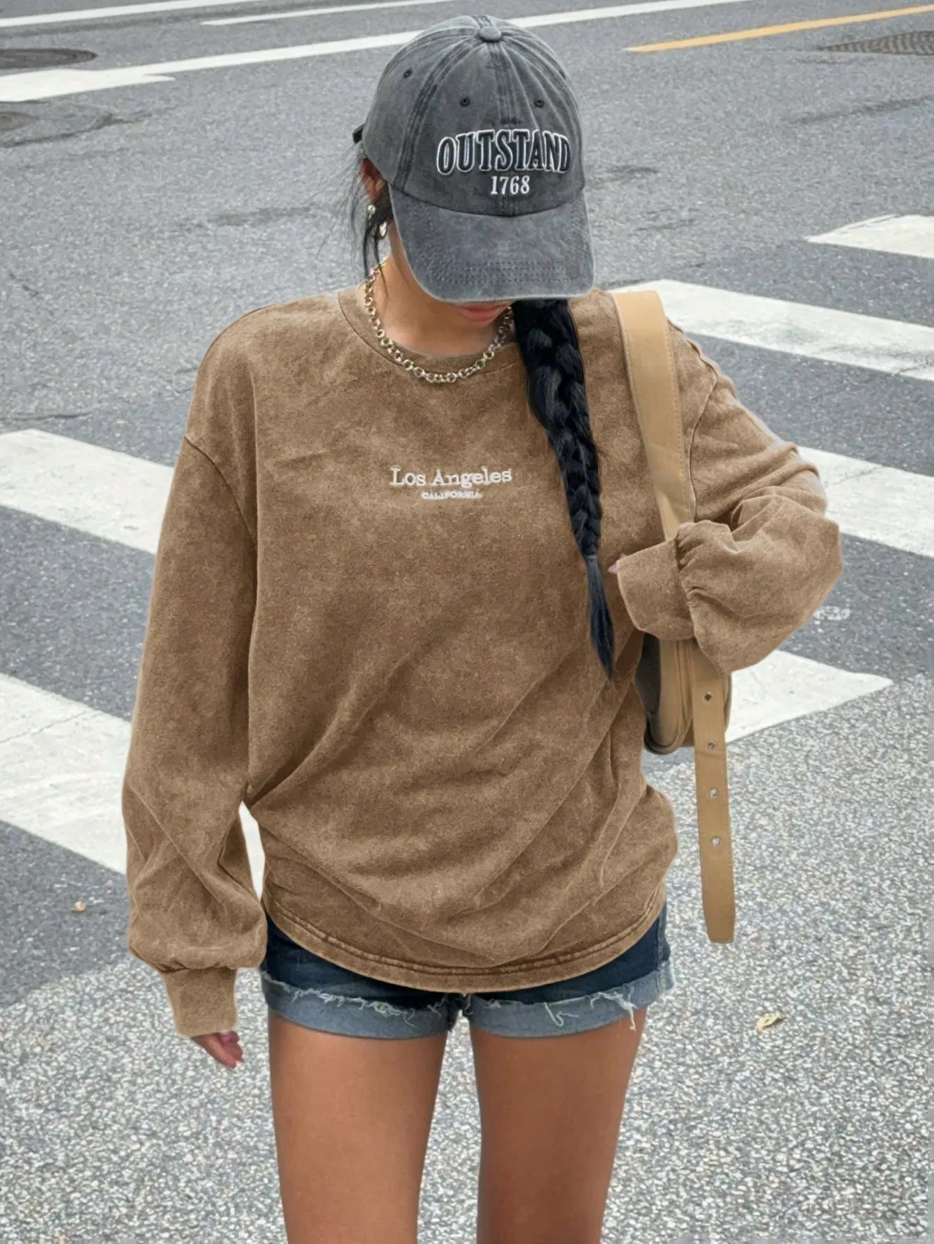 EZwear Women's Vintage Distressed Embroidery Round Neck Long Sleeve Sweatshirt T-Shirt