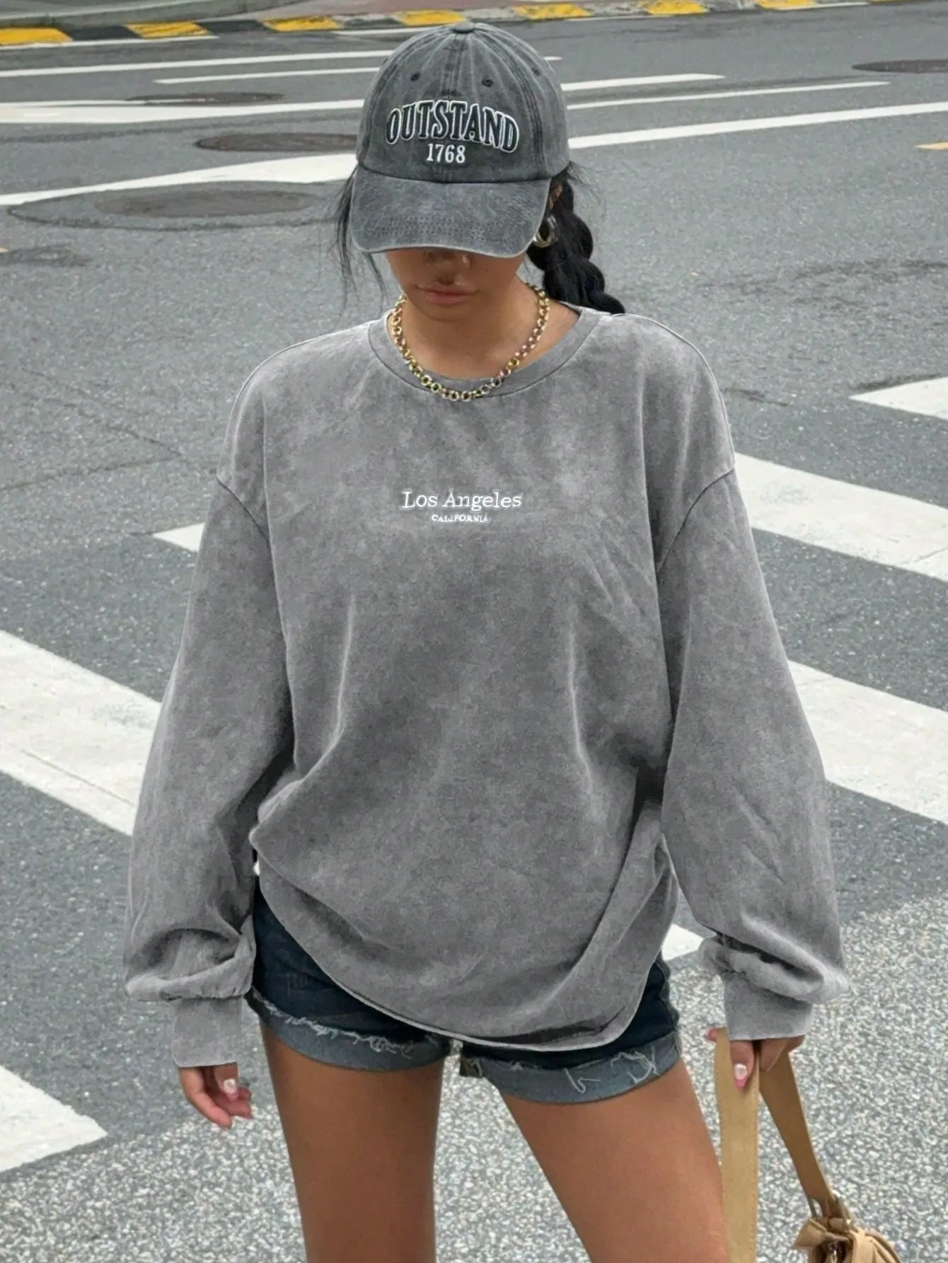 EZwear Women's Vintage Distressed Embroidery Round Neck Long Sleeve Sweatshirt T-Shirt