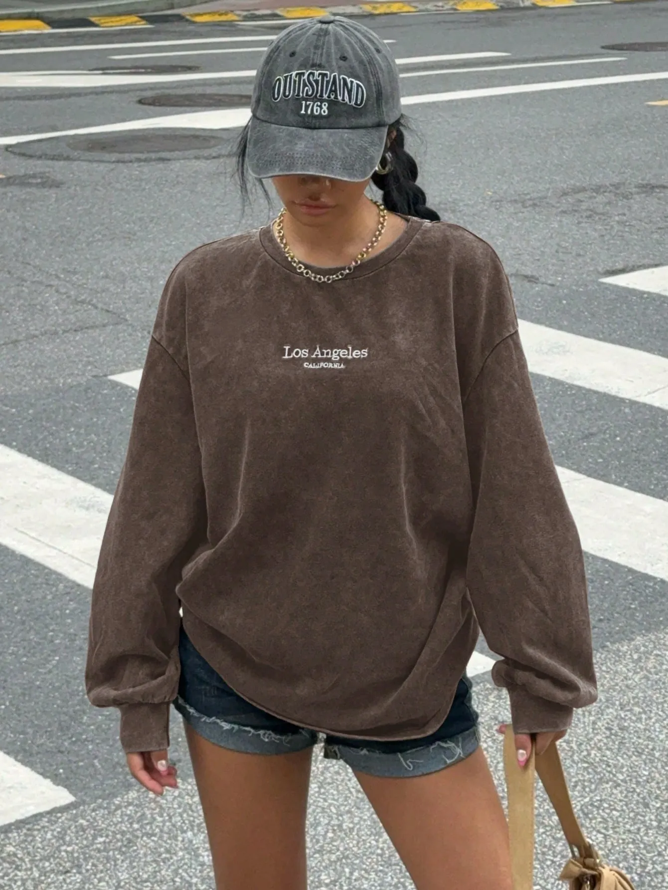 EZwear Women's Vintage Distressed Embroidery Round Neck Long Sleeve Sweatshirt T-Shirt