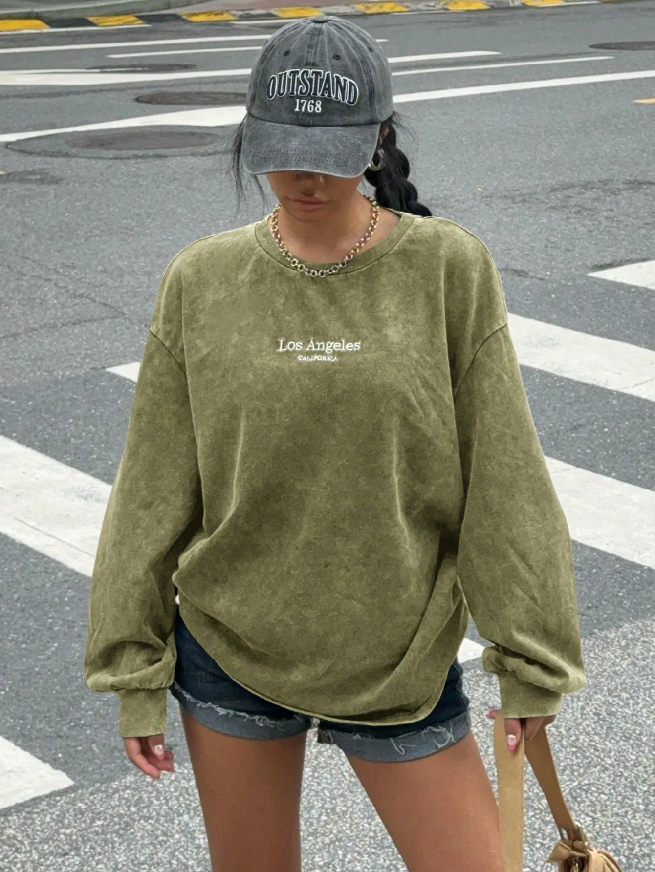 EZwear Women's Vintage Distressed Embroidery Round Neck Long Sleeve Sweatshirt T-Shirt